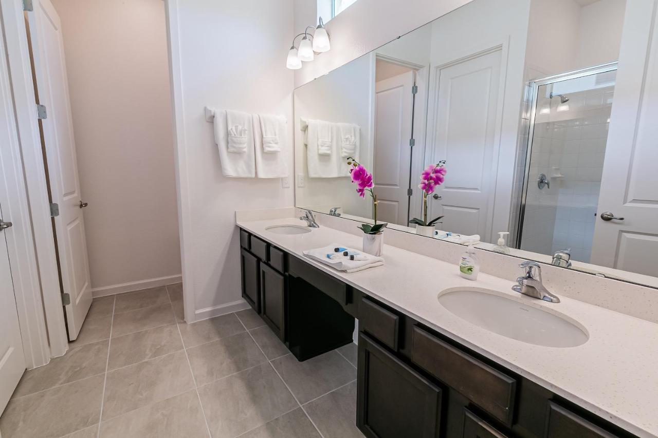 Luxury 12 Bedrooms Pool House 10 Min To Disney4630 คิสซิมมี ภายนอก รูปภาพ
