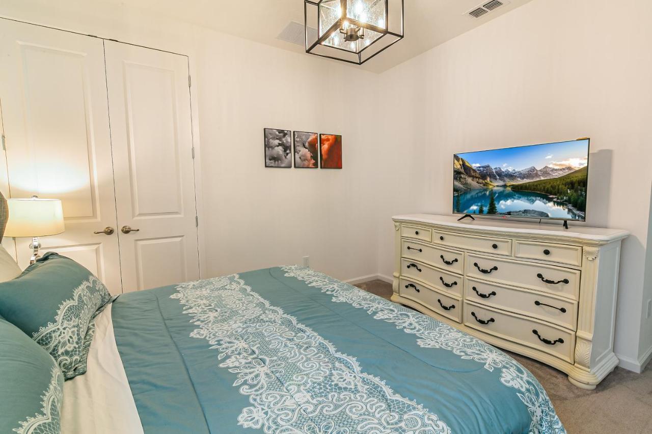 Luxury 12 Bedrooms Pool House 10 Min To Disney4630 คิสซิมมี ภายนอก รูปภาพ